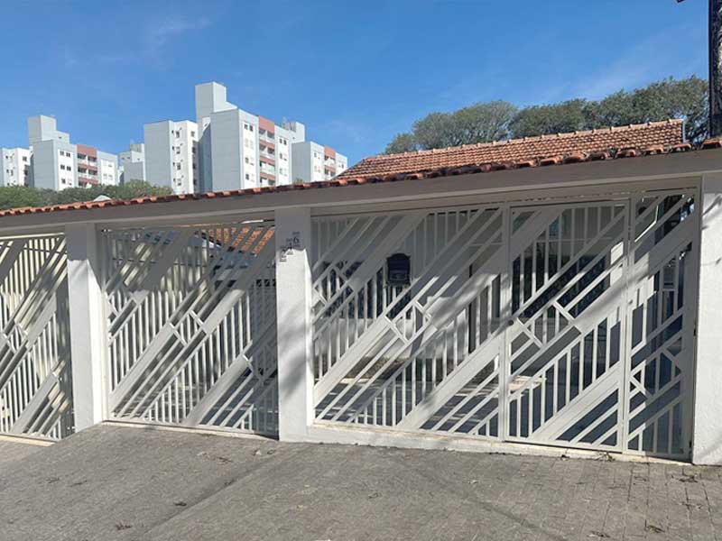 portão da entrada da casa de repouso Lar Moreira Portão de entrada da casa de repouso Lar Moreira